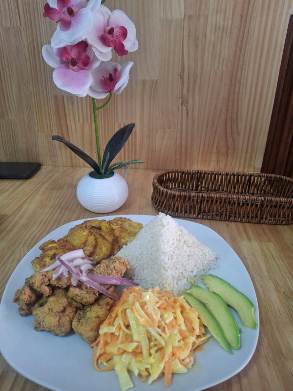 MenÃº chicharrÃ³n de pescado ðŸŸ